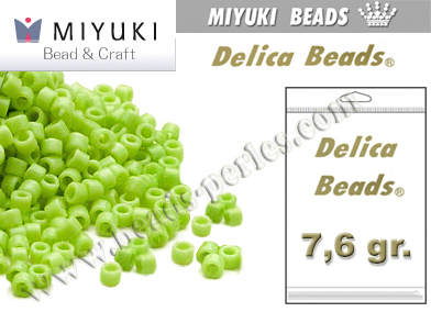 DB0733 - Miyuki - Delica - 11/0 - Opaque Chartreuse (bolsa de 7,6 gr.)